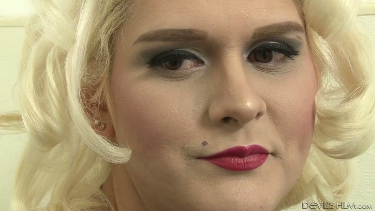 Guy didn't know that Isabella Sorrenti was a tranny but fucked her anyway — Shemale