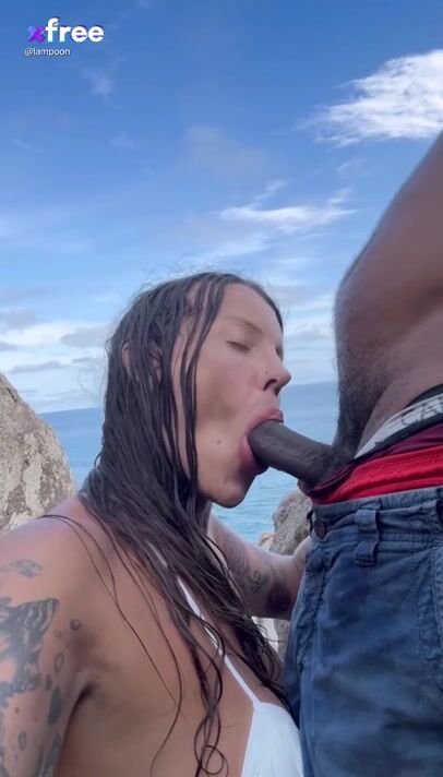 She Enjoys Beach Romp — Amateur